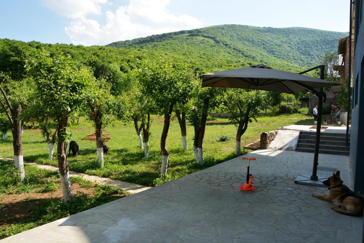 Vardeni Guesthouse Hrazdan Екстер'єр фото